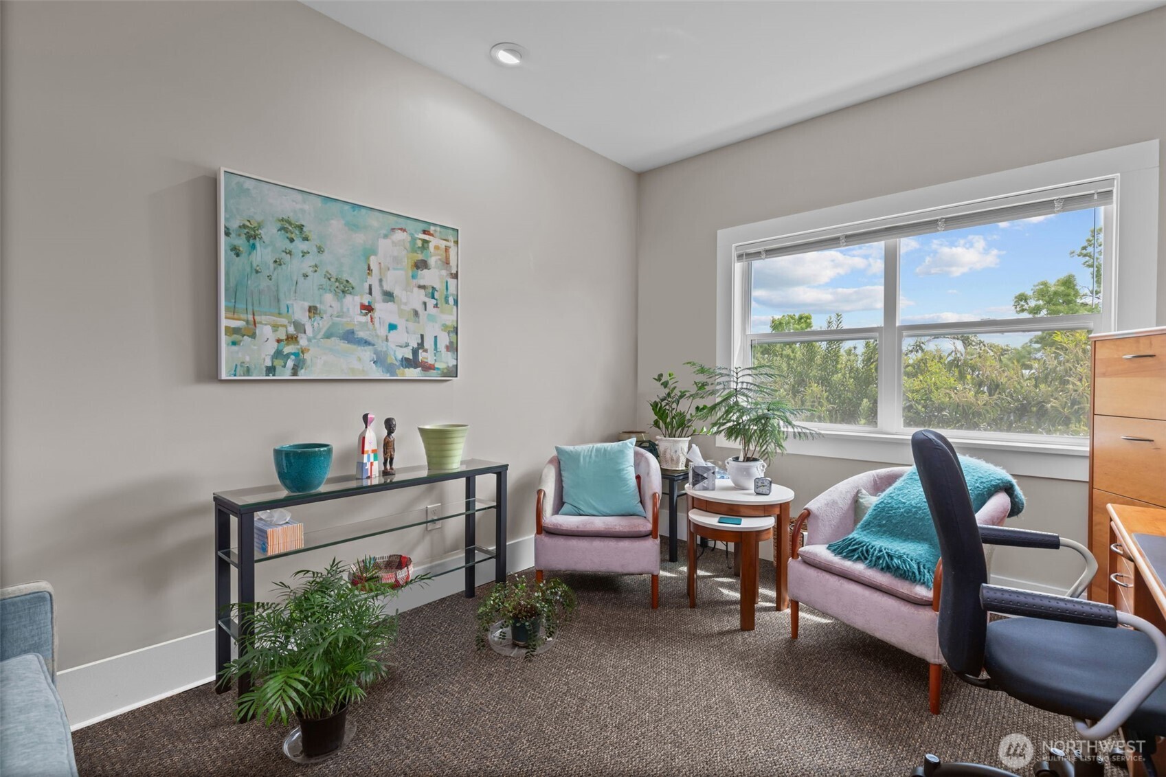 4510 Thackeray NE, Seattle, WA 98105