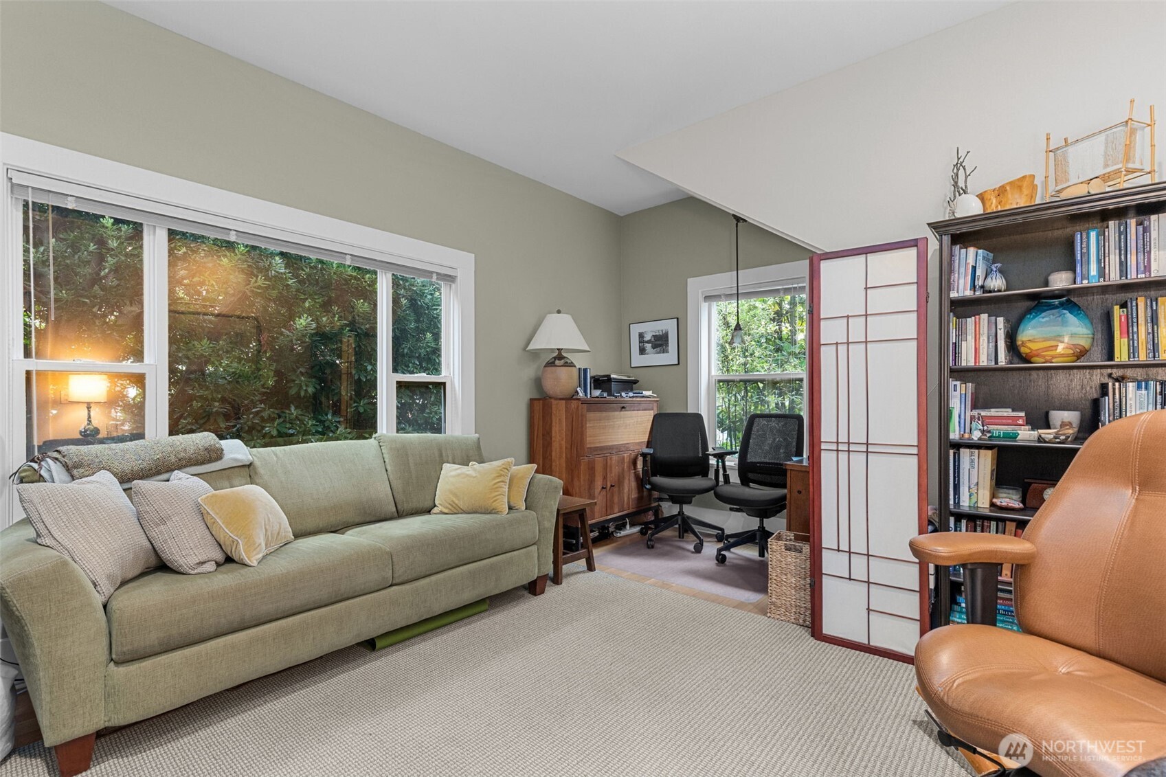 4510 Thackeray NE, Seattle, WA 98105