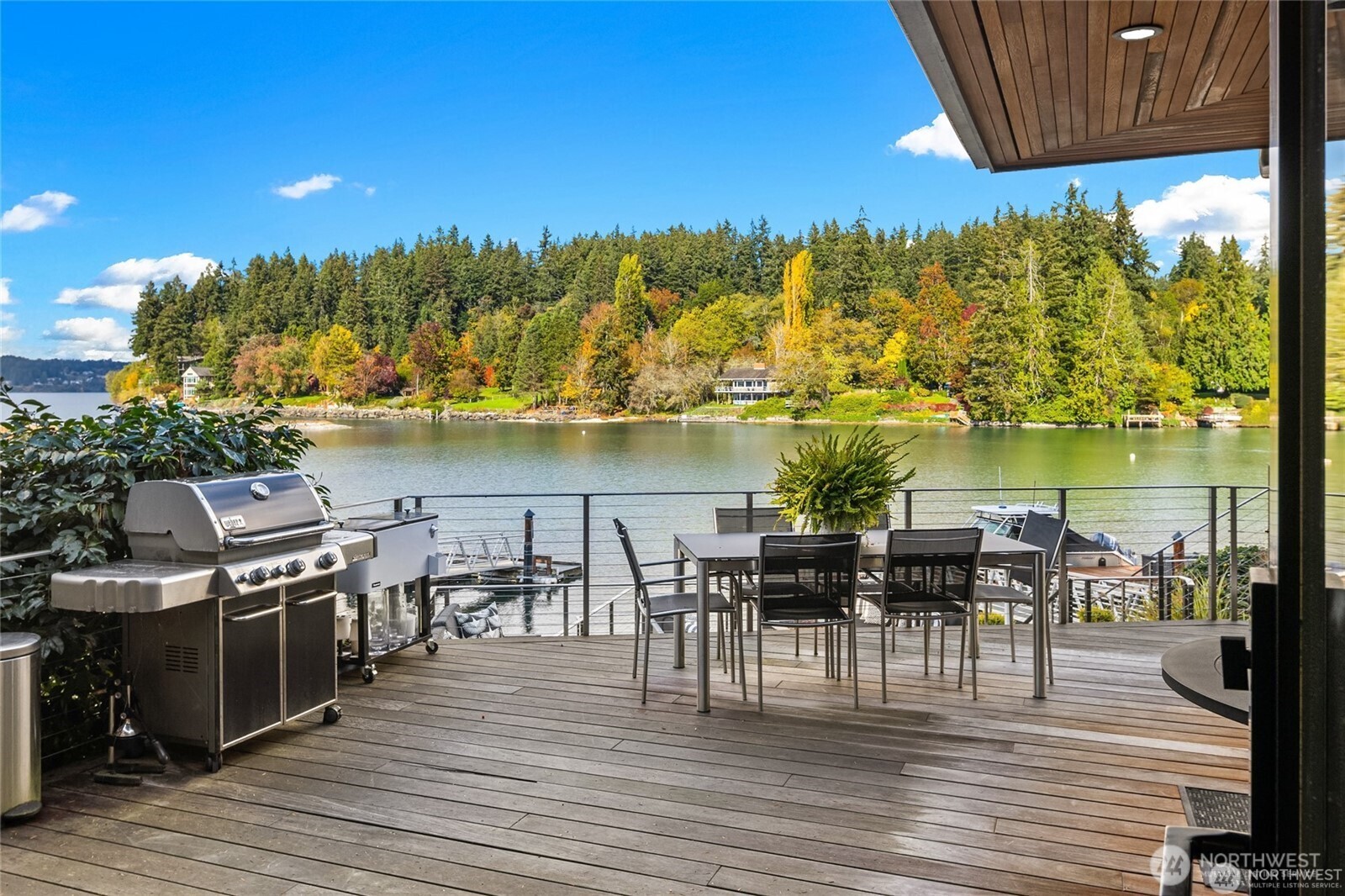 5482 Fletcher Landing NE, Bainbridge Island, WA 98110