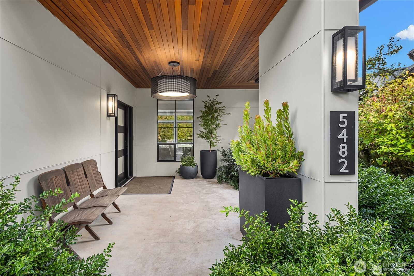 5482 Fletcher Landing NE, Bainbridge Island, WA 98110