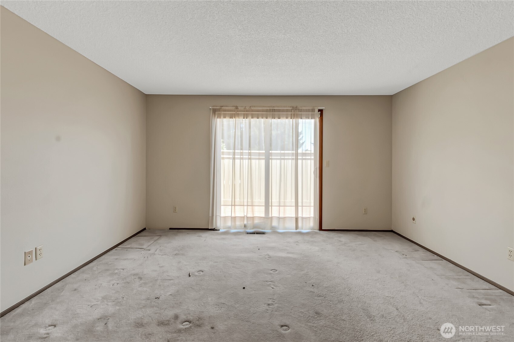 7117 40th Street W #5, Tacoma, WA 98466