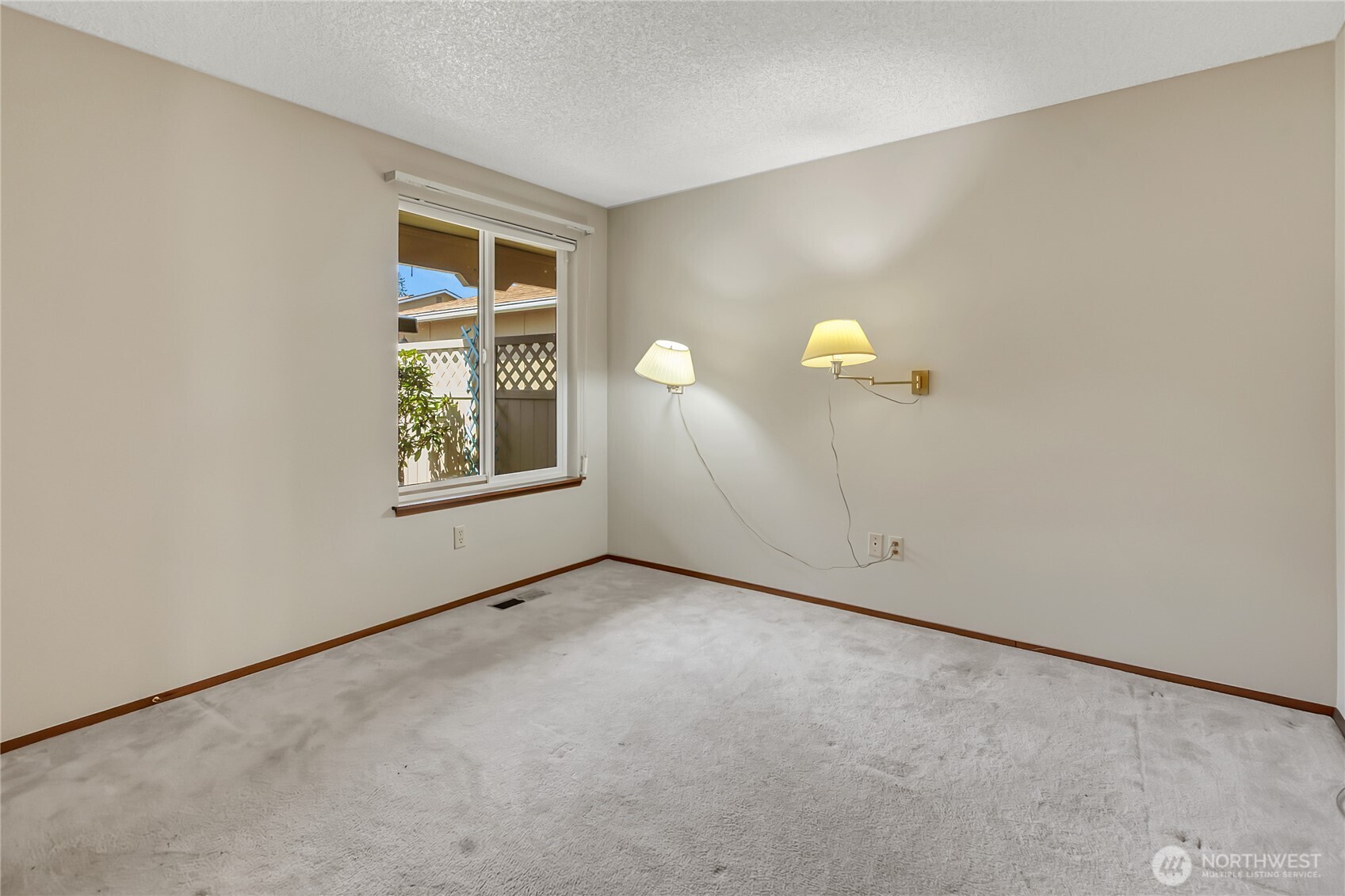 7117 40th Street W #5, Tacoma, WA 98466