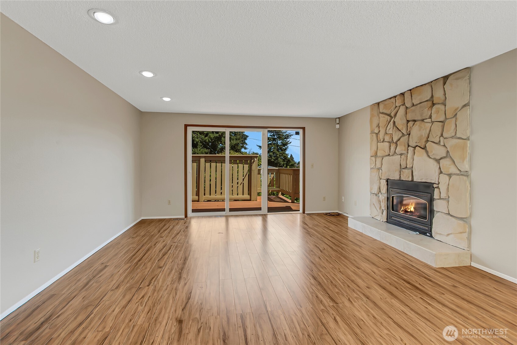 7117 40th Street W #5, Tacoma, WA 98466