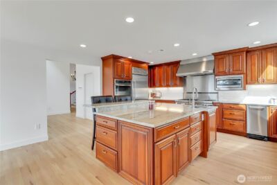 535 208th Avenue NE, Sammamish, WA 98075 - Photo 13