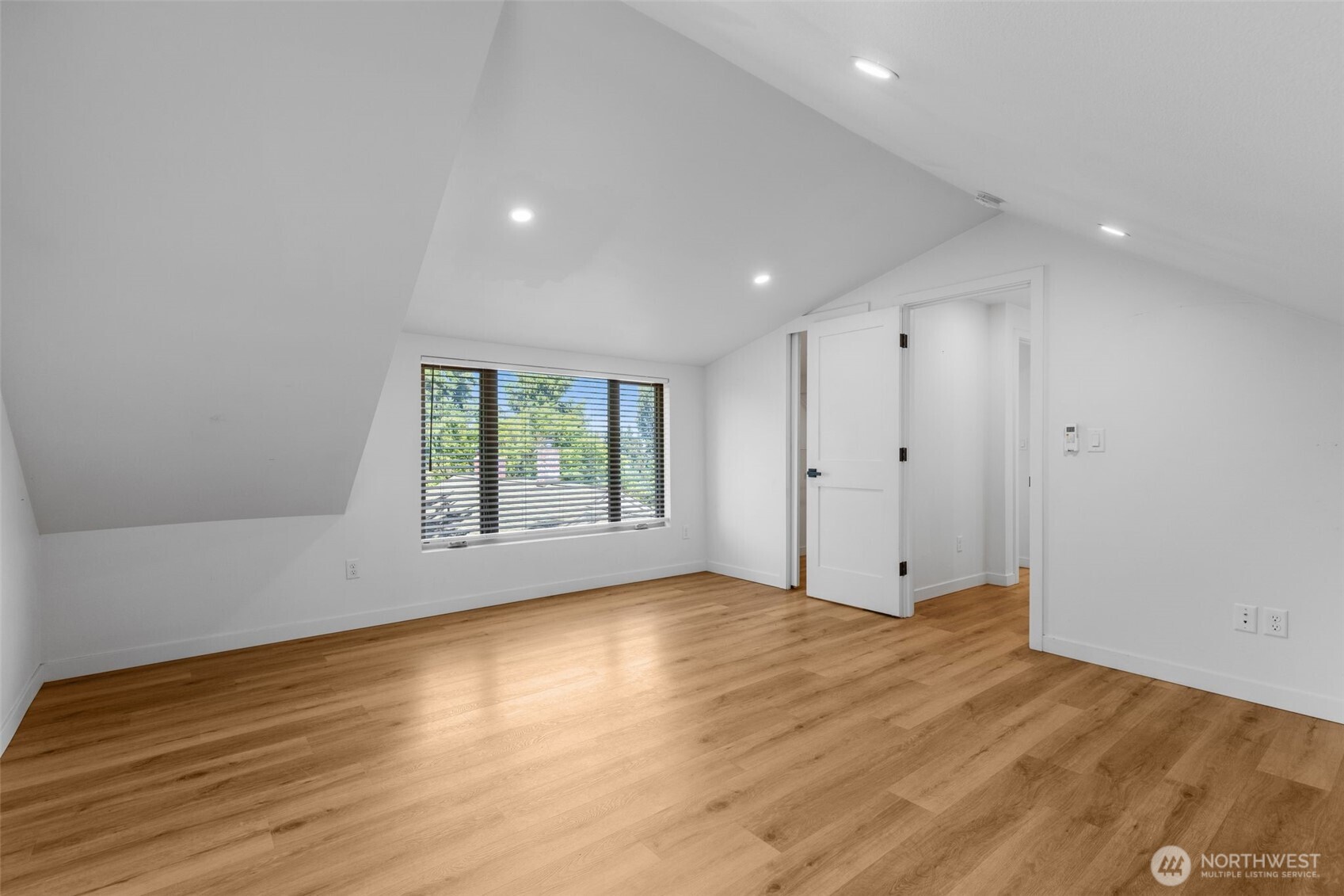 2125 N 90th Street , Seattle, WA 98103