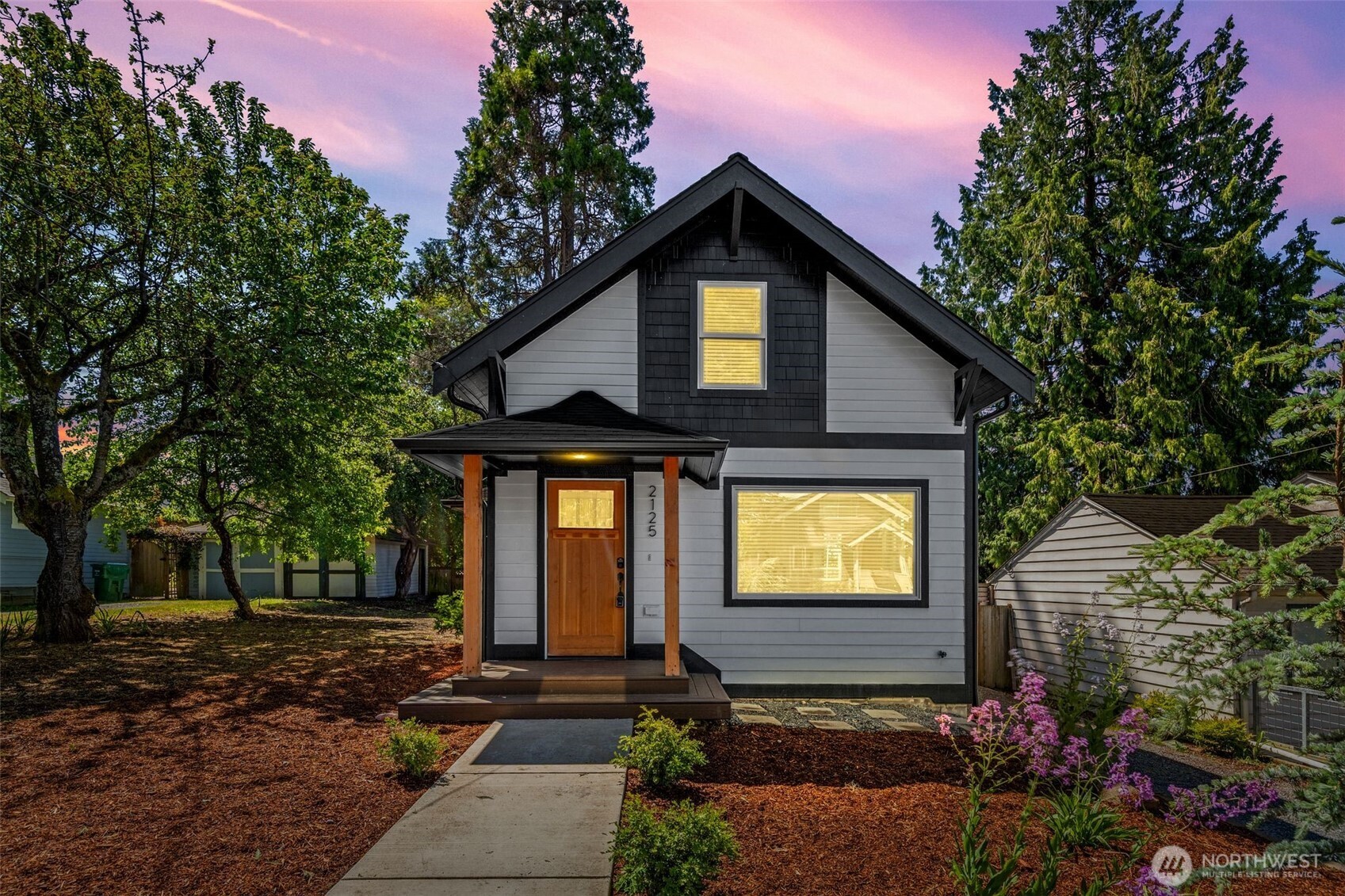 2125 N 90th Street , Seattle, WA 98103