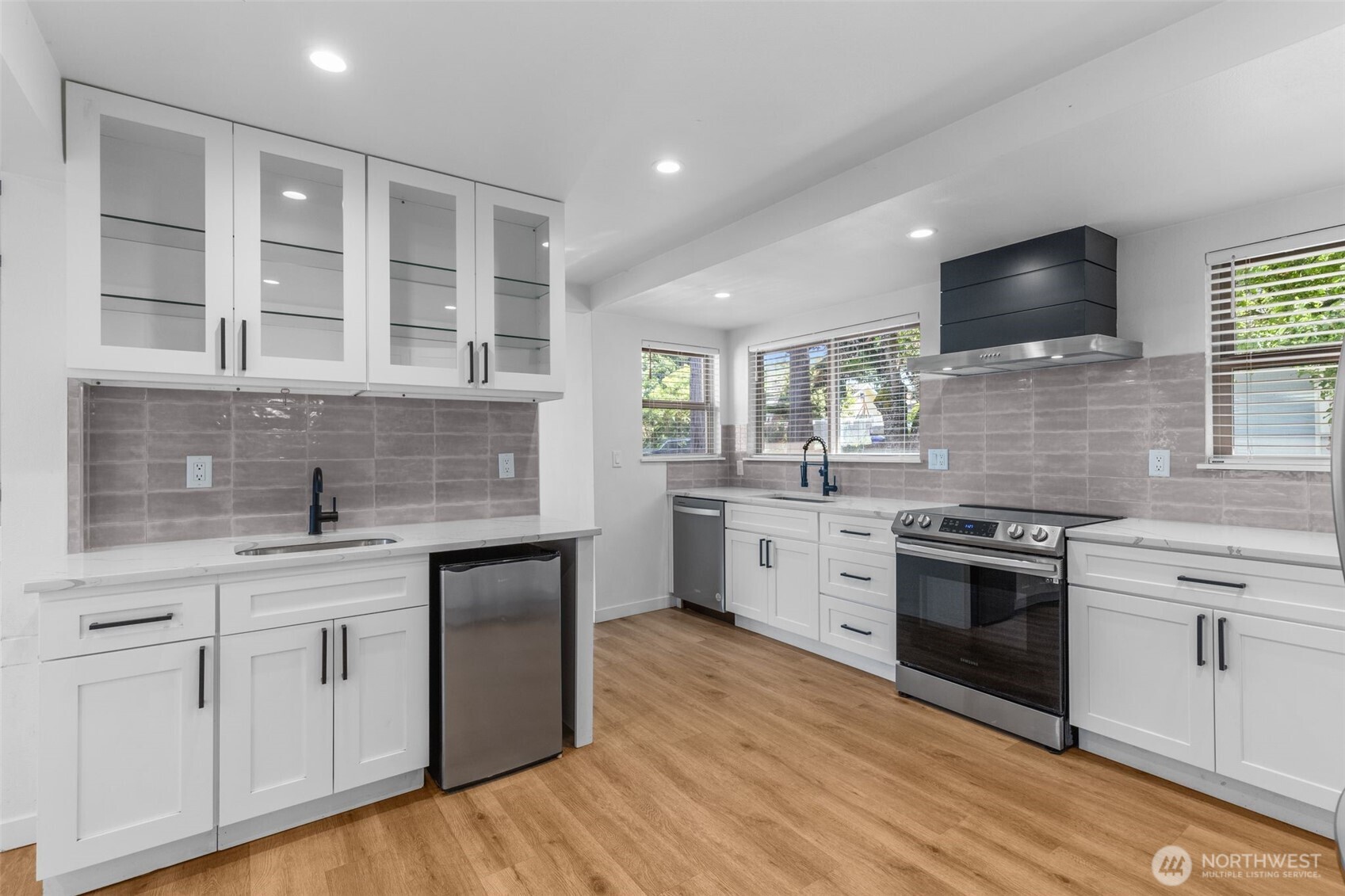 2125 N 90th Street , Seattle, WA 98103