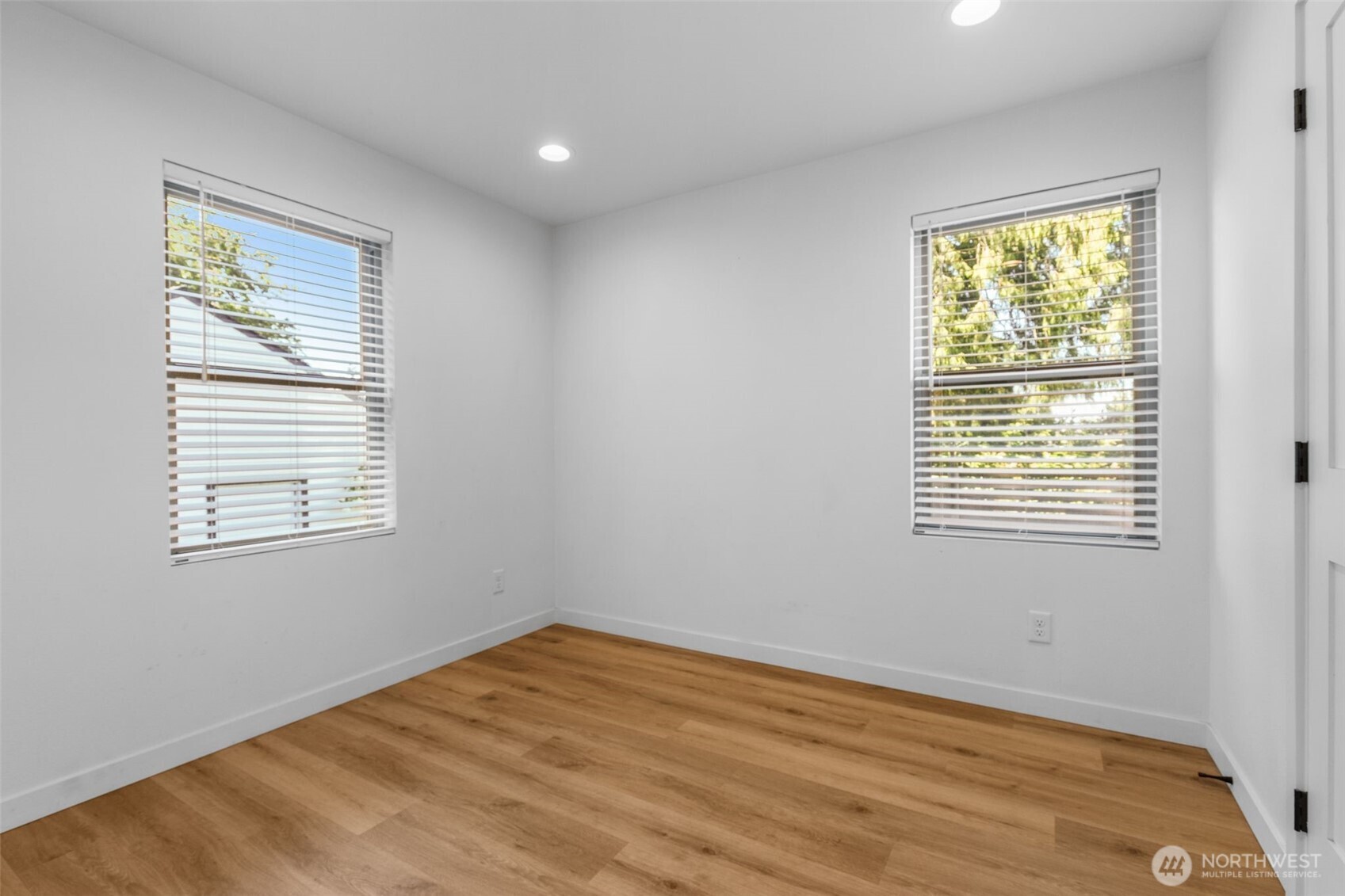 2125 N 90th Street , Seattle, WA 98103