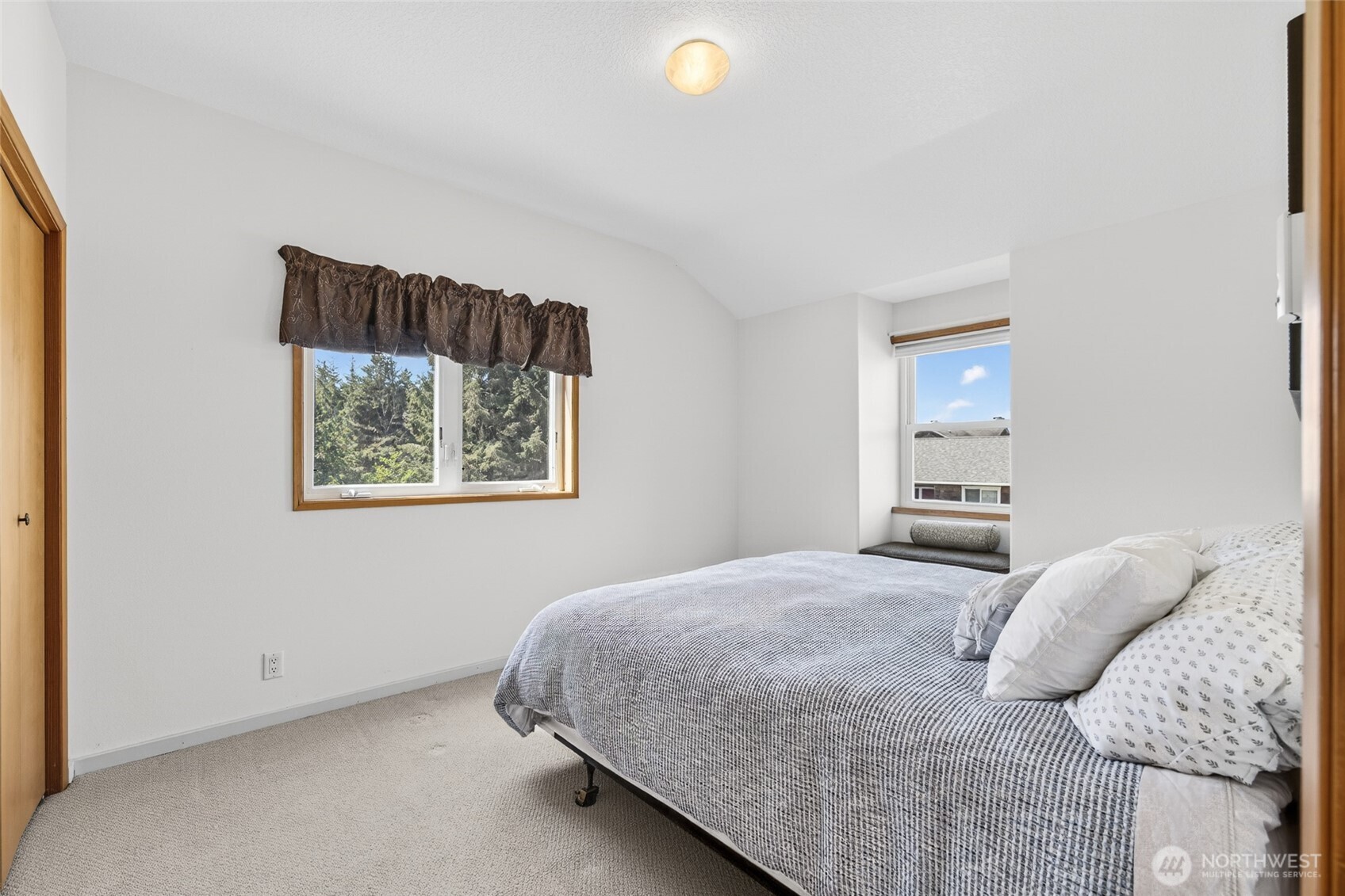 1104 120th Place , Long Beach, WA 98631
