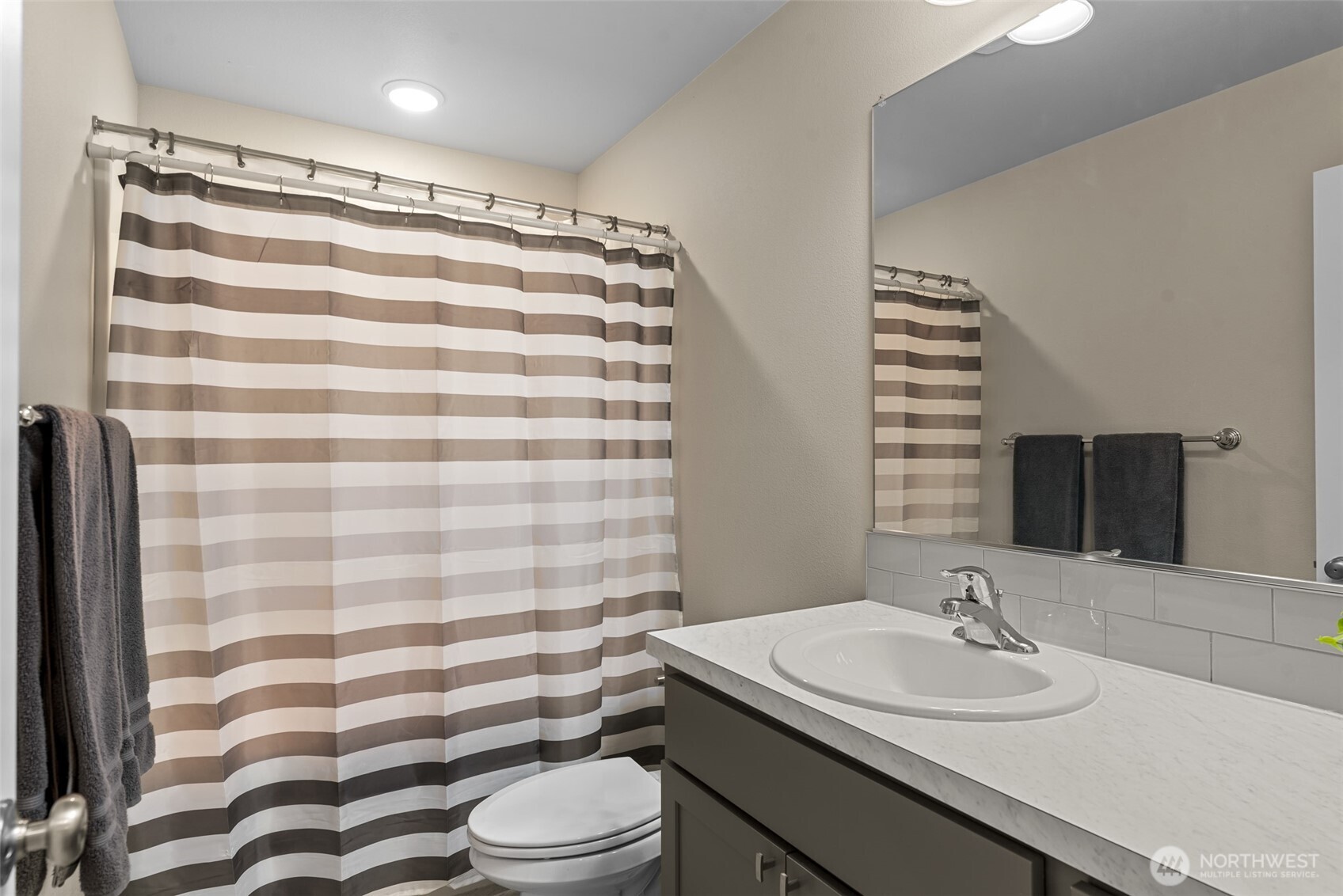 1005 7th Avenue NE, Quincy, WA 98848
