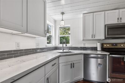 608 113th Street S, Tacoma, WA 98444 - Photo 12
