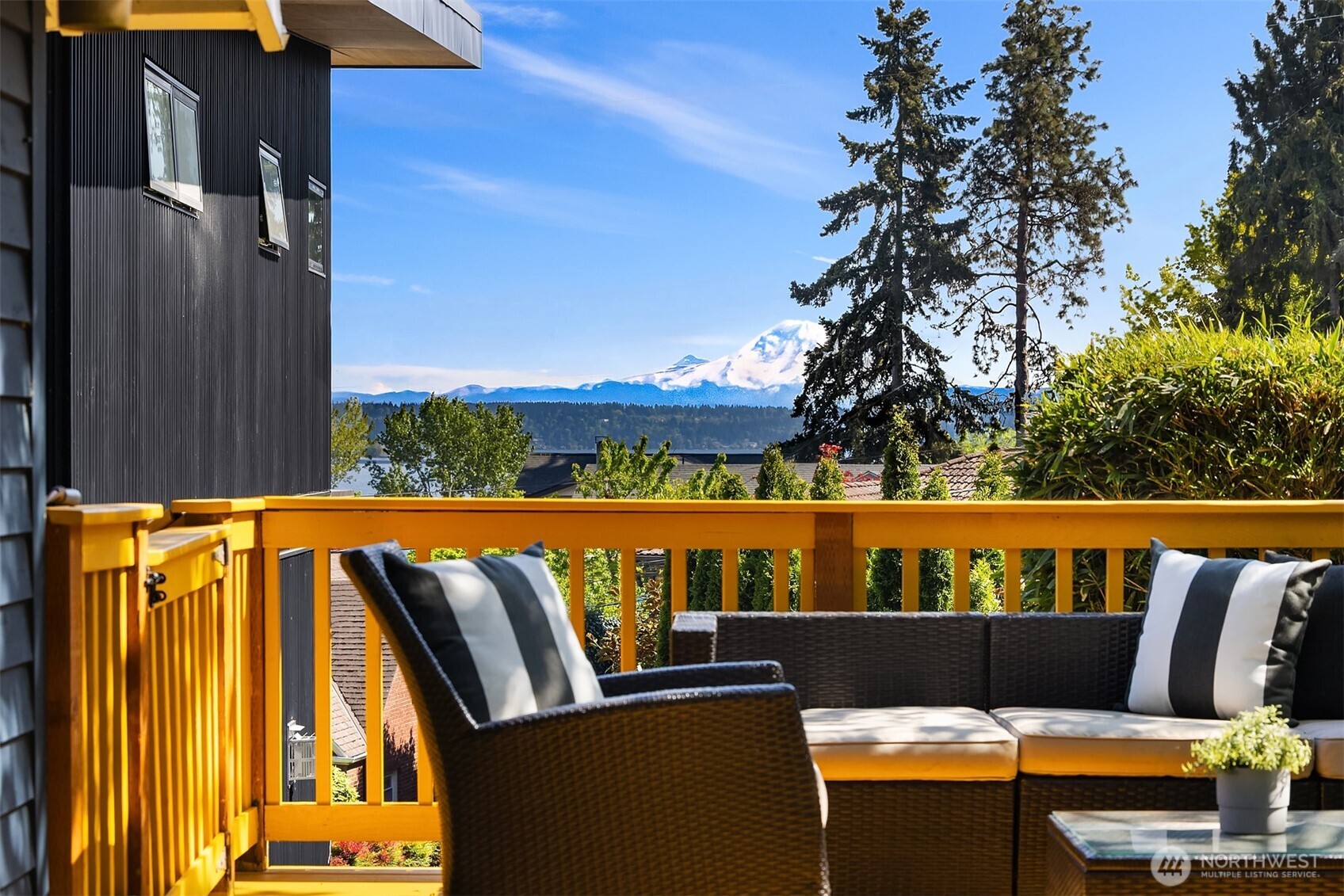 1507 Madrona Drive , Seattle, WA 98122