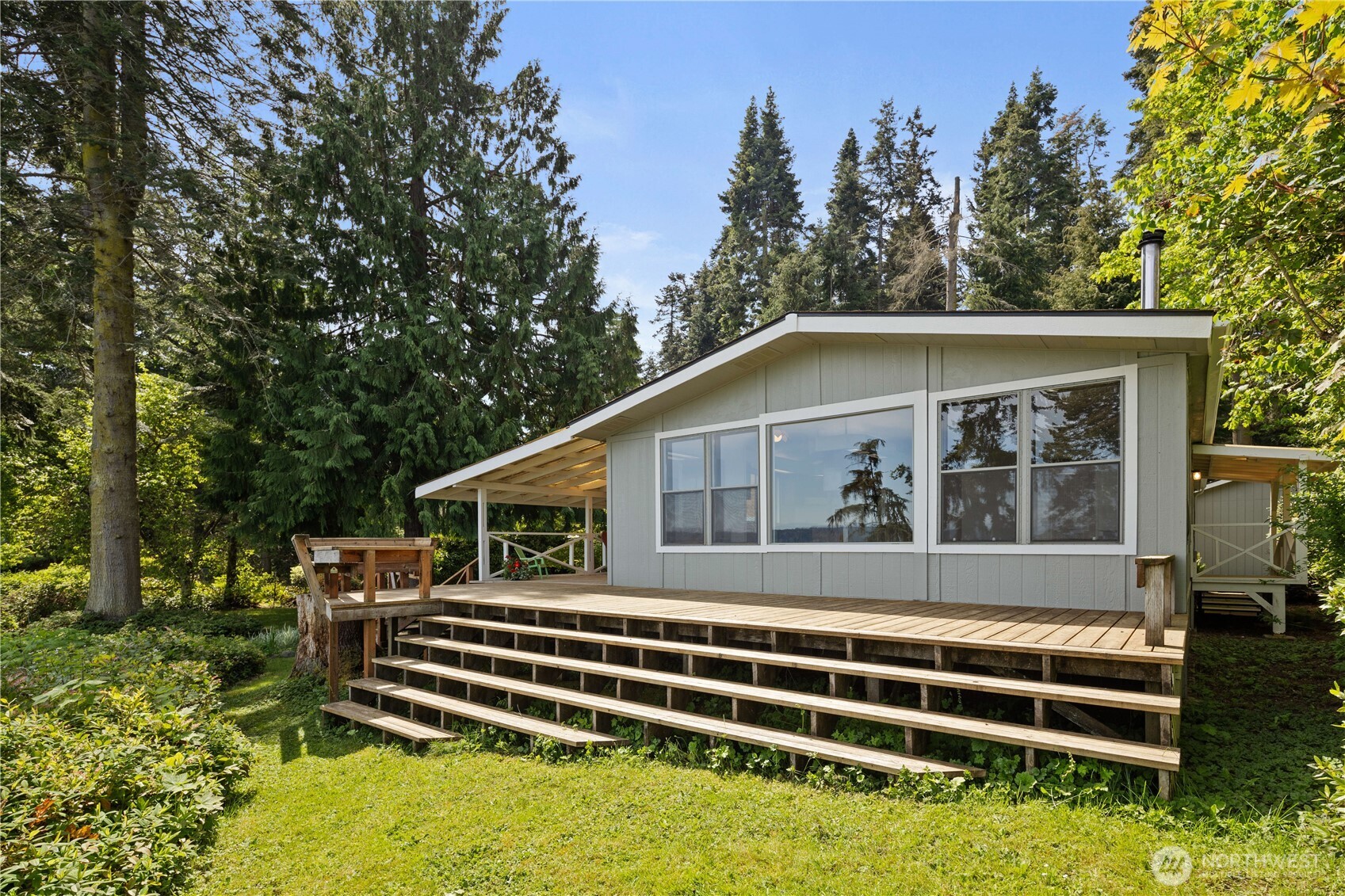 2659 S East Camano Drive , Camano Island, WA 98282