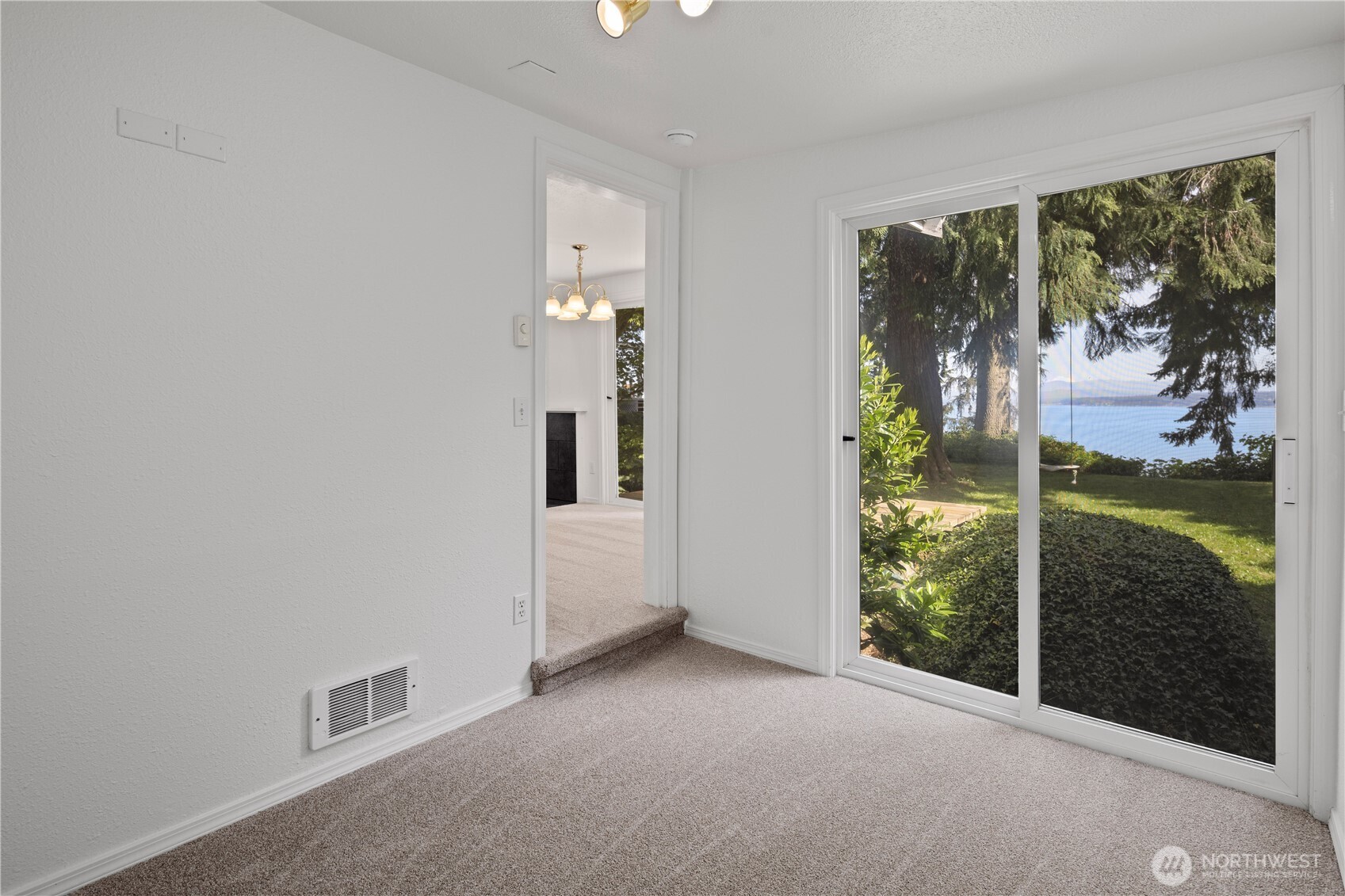 2659 S East Camano Drive , Camano Island, WA 98282