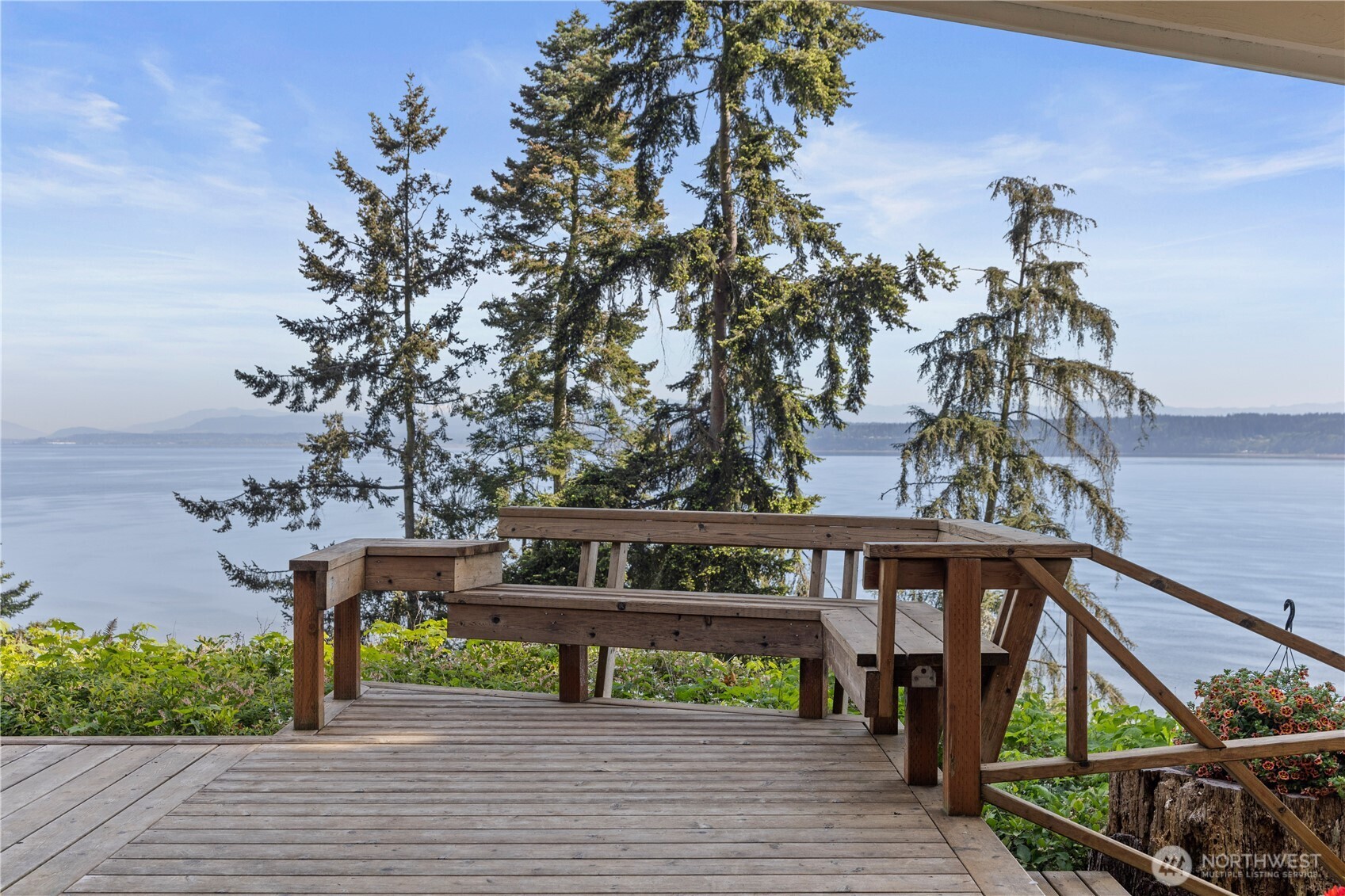 2659 S East Camano Drive , Camano Island, WA 98282