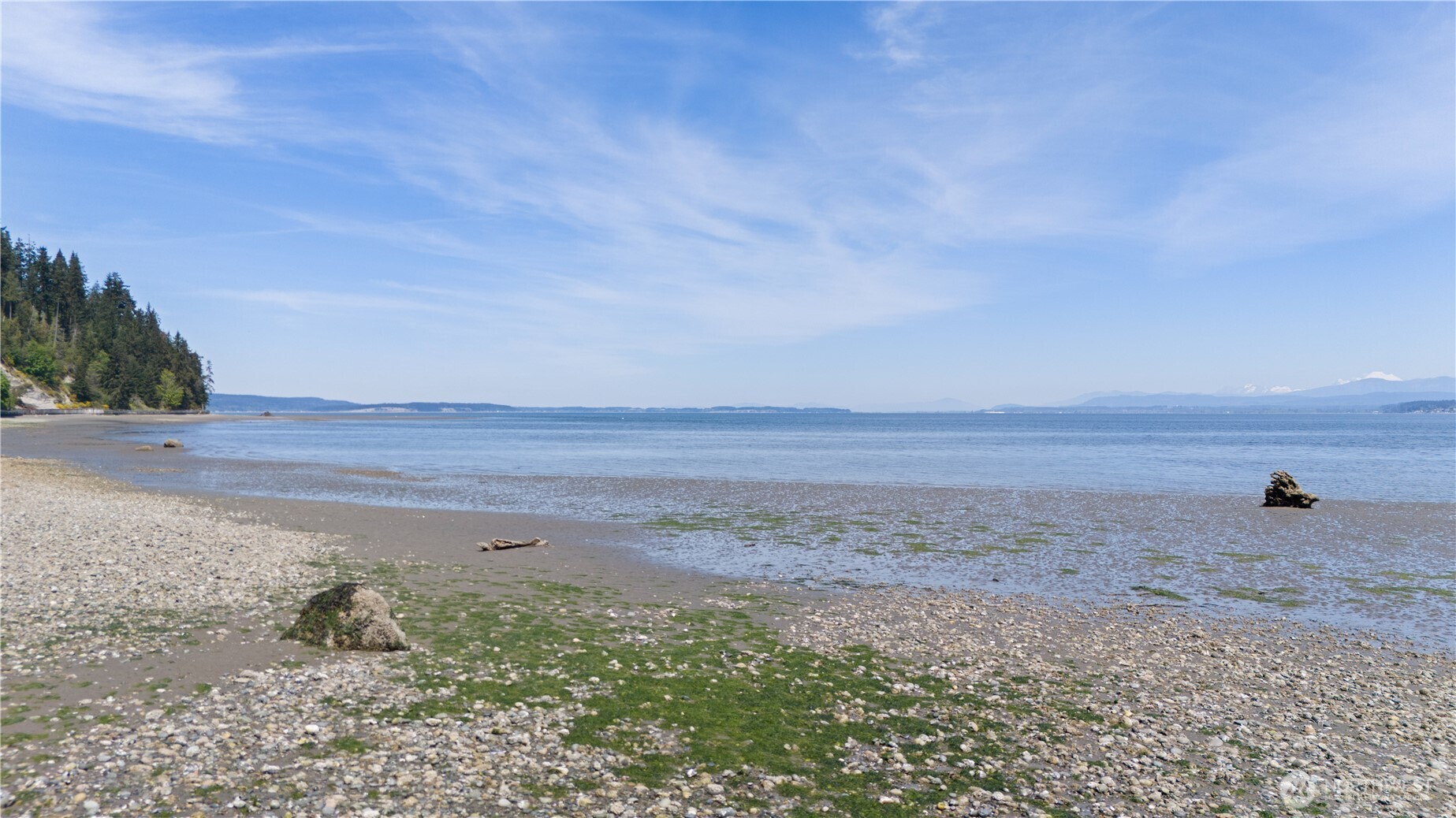2659 S East Camano Drive , Camano Island, WA 98282