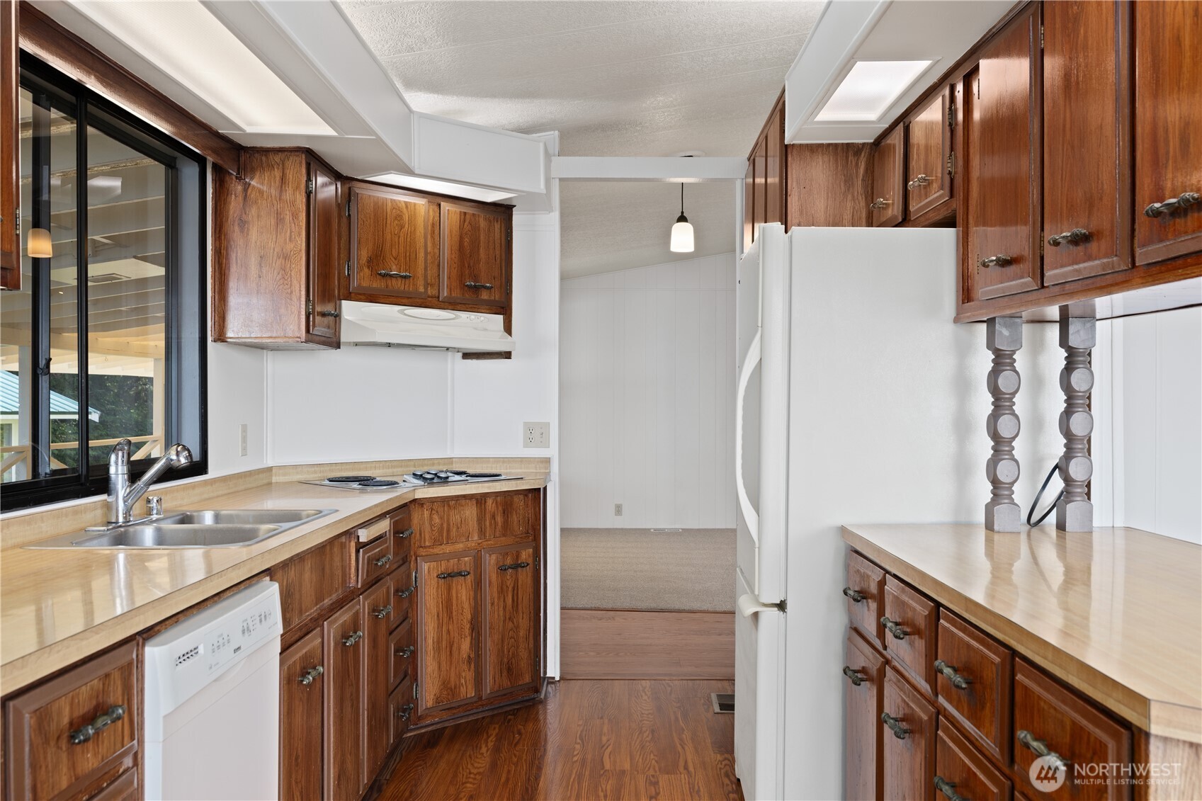 2659 S East Camano Drive , Camano Island, WA 98282