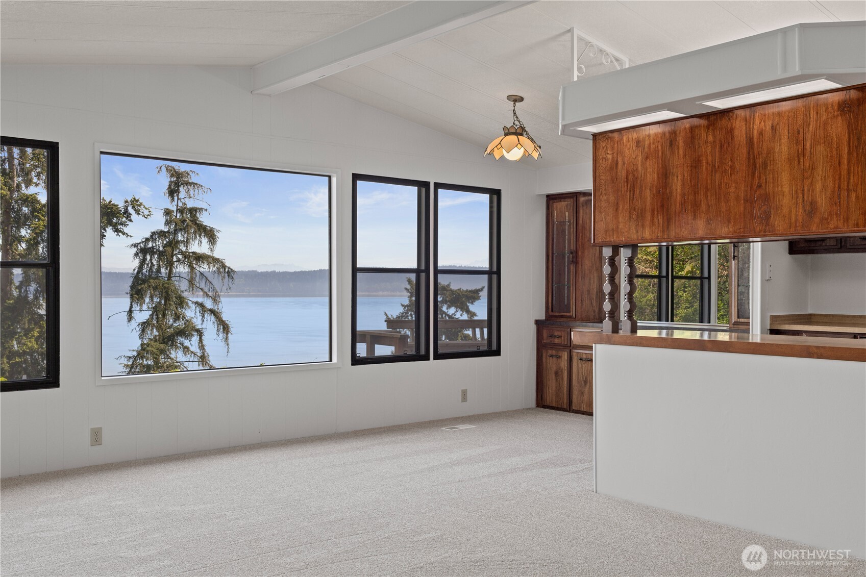 2659 S East Camano Drive , Camano Island, WA 98282