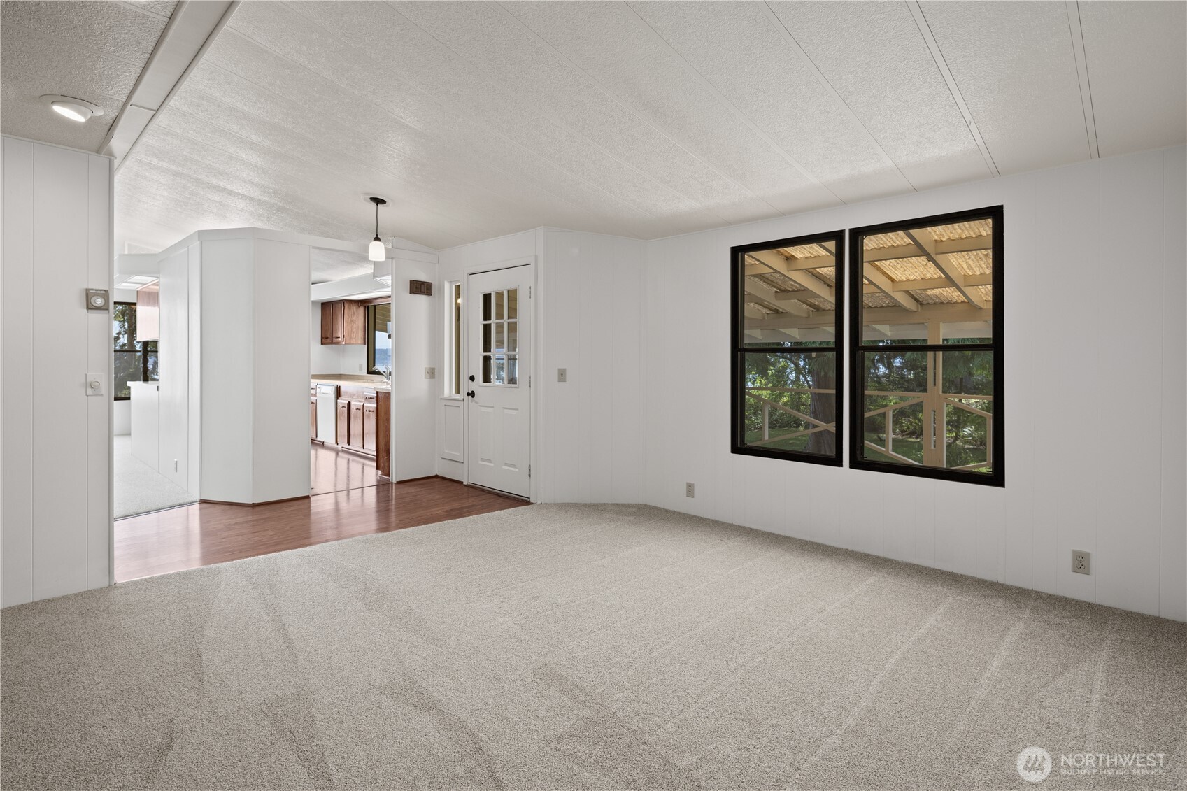 2659 S East Camano Drive , Camano Island, WA 98282