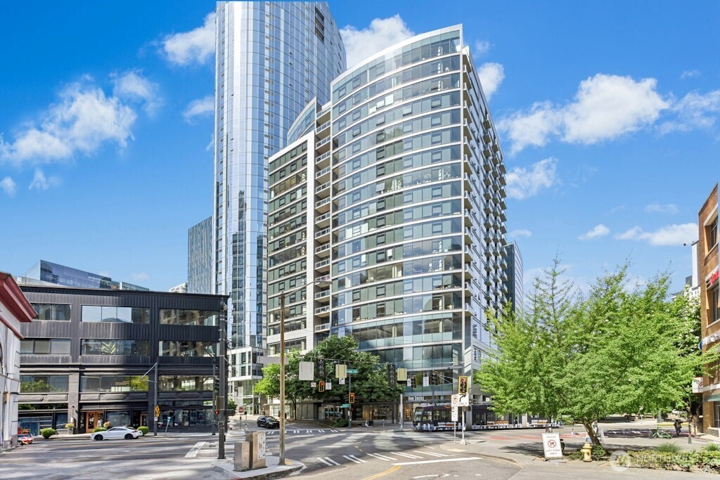 820 Blanchard Street #1501, Seattle, WA 98121