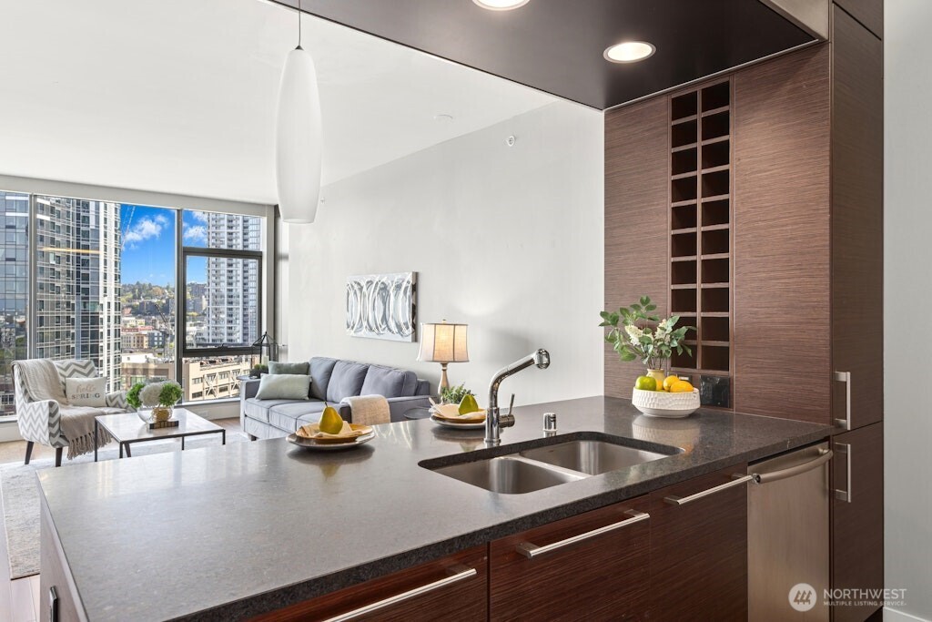 820 Blanchard Street #1501, Seattle, WA 98121