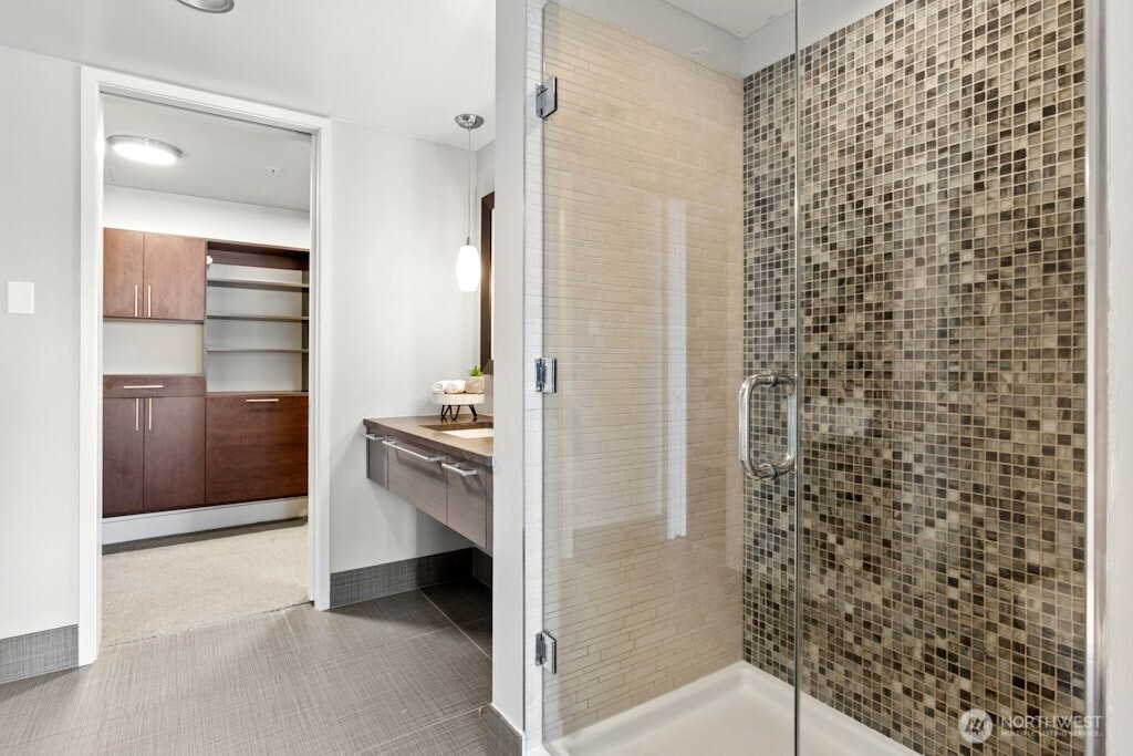 820 Blanchard Street #1501, Seattle, WA 98121