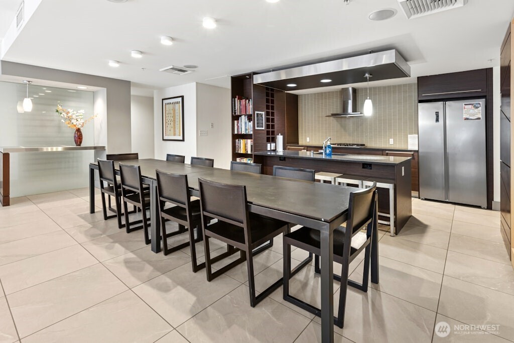 820 Blanchard Street #1501, Seattle, WA 98121