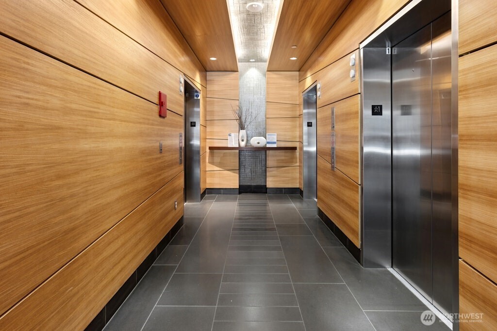 820 Blanchard Street #1501, Seattle, WA 98121