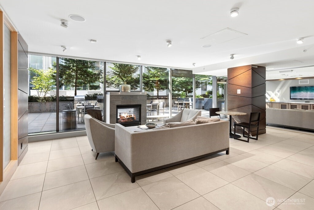 820 Blanchard Street #1501, Seattle, WA 98121
