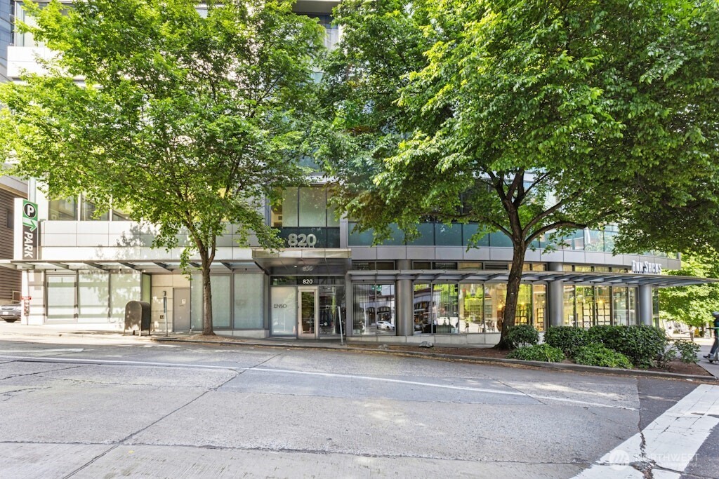 820 Blanchard Street #1501, Seattle, WA 98121