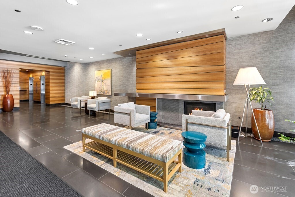 820 Blanchard Street #1501, Seattle, WA 98121