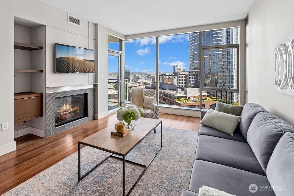 820 Blanchard Street #1501, Seattle, WA 98121