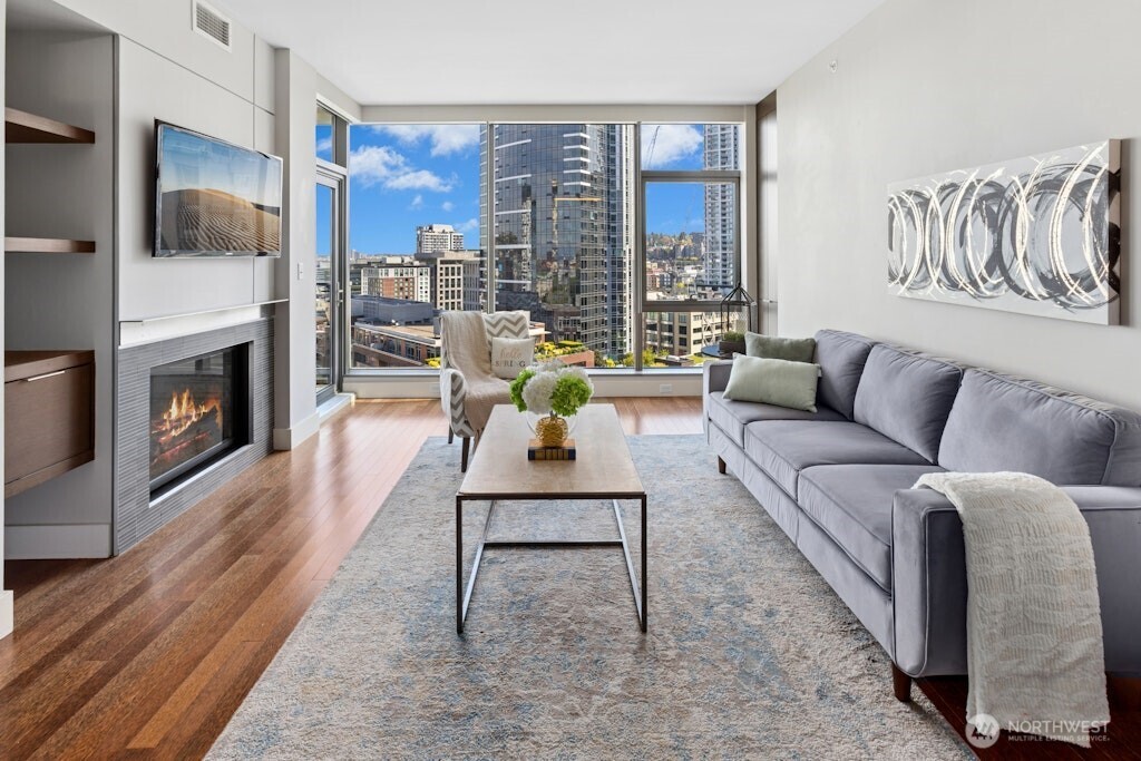 820 Blanchard Street #1501, Seattle, WA 98121