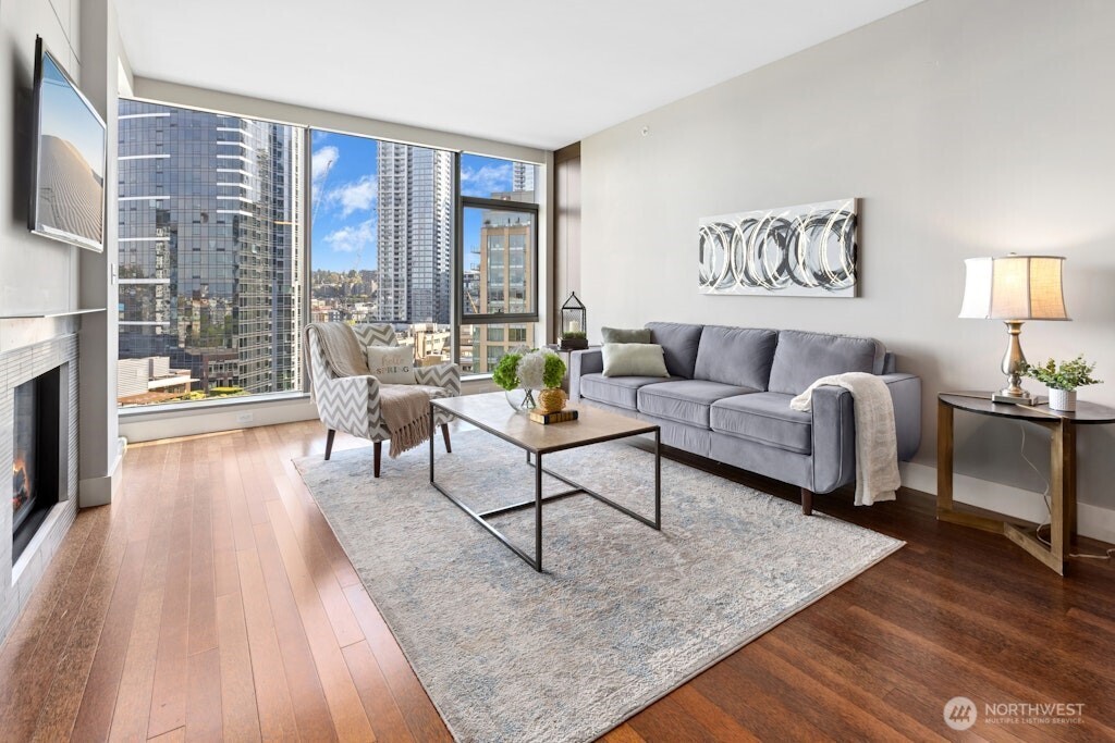 820 Blanchard Street #1501, Seattle, WA 98121