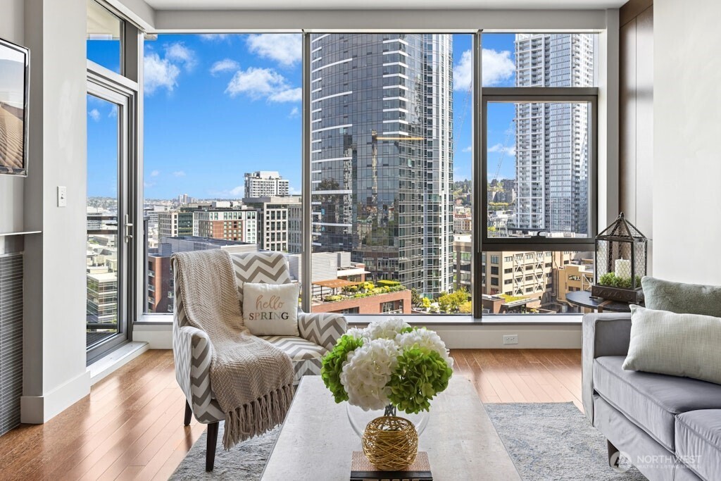 820 Blanchard Street #1501, Seattle, WA 98121