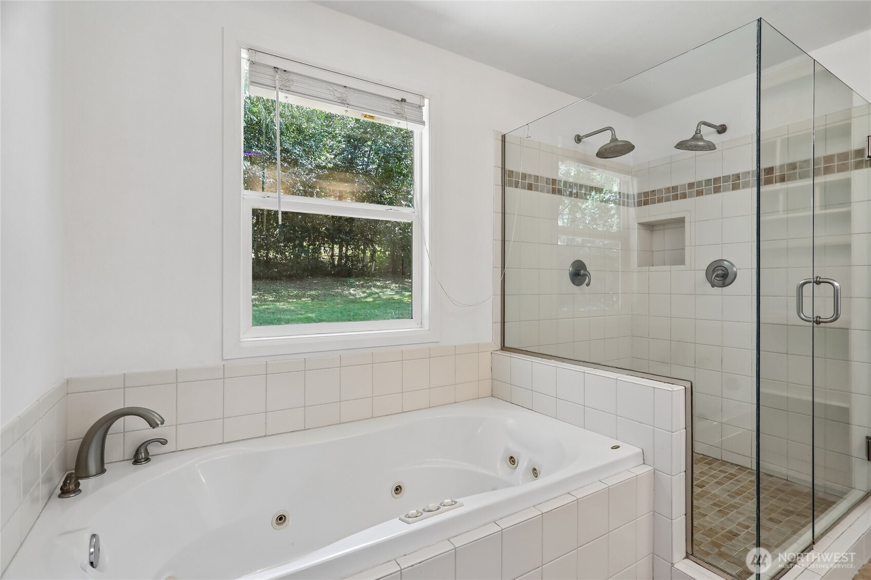 28601 SE 225th Street , Maple Valley, WA 98038
