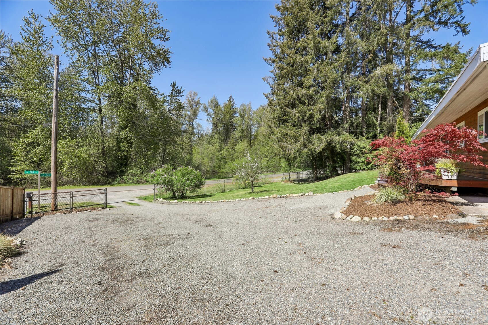 28601 SE 225th Street , Maple Valley, WA 98038