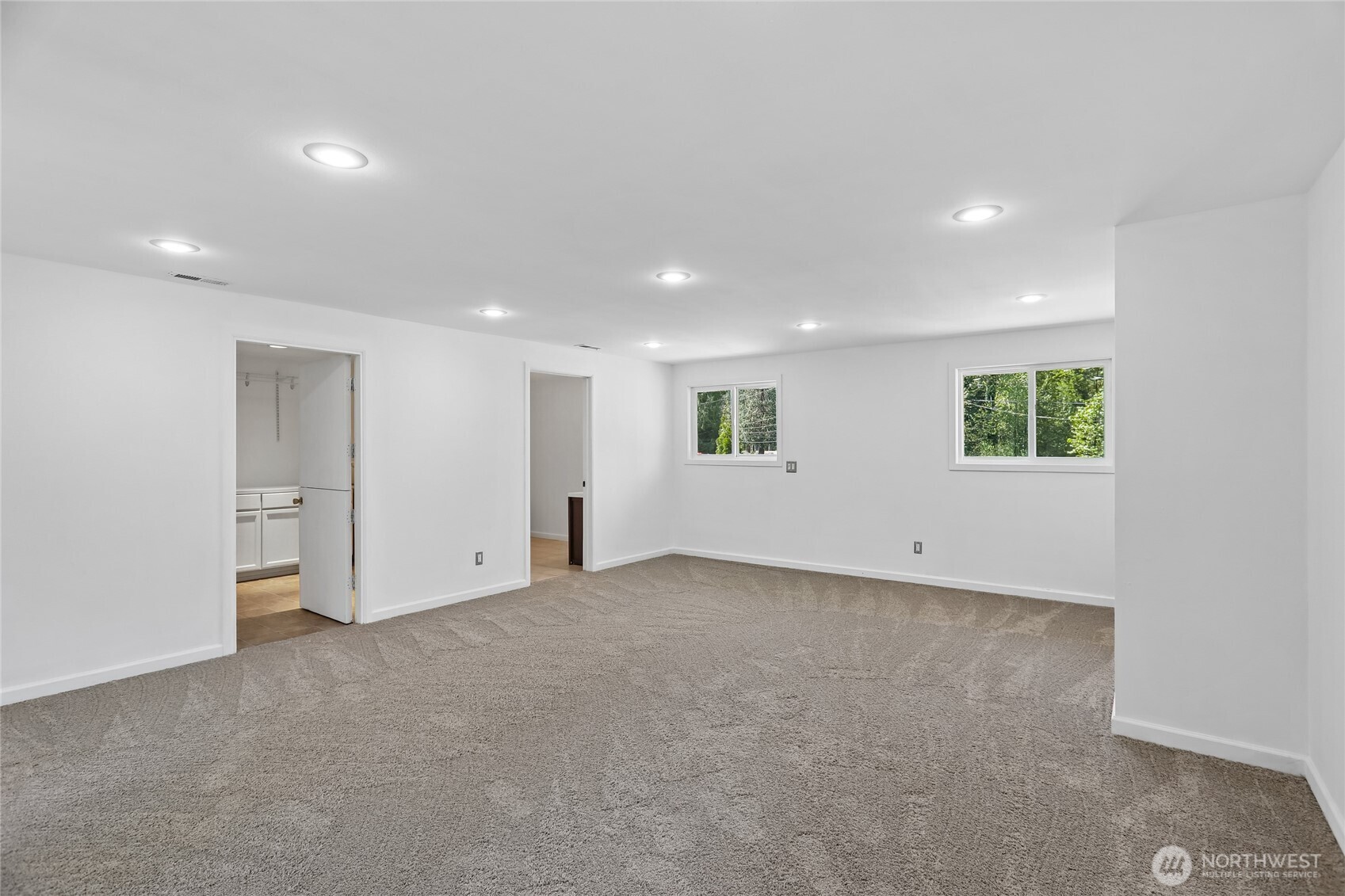 28601 SE 225th Street , Maple Valley, WA 98038