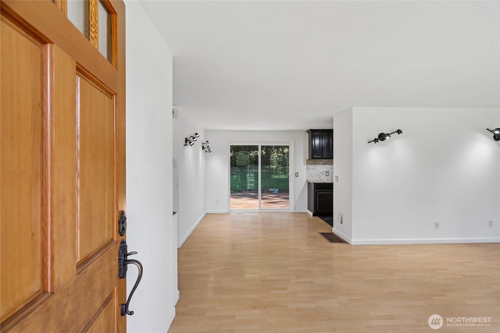 28601 SE 225th Street , Maple Valley, WA 98038