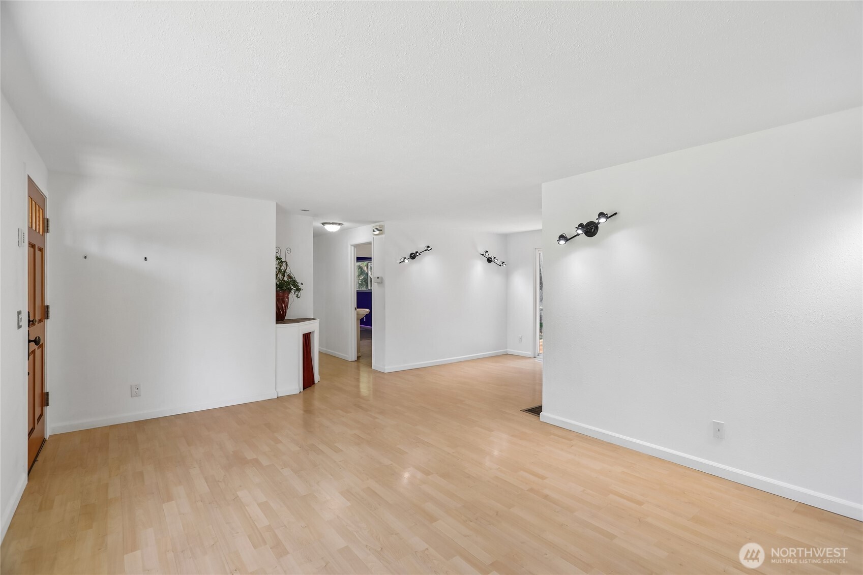 28601 SE 225th Street , Maple Valley, WA 98038