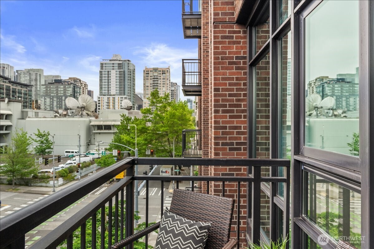 2911 2nd Avenue #506, Seattle, WA 98121