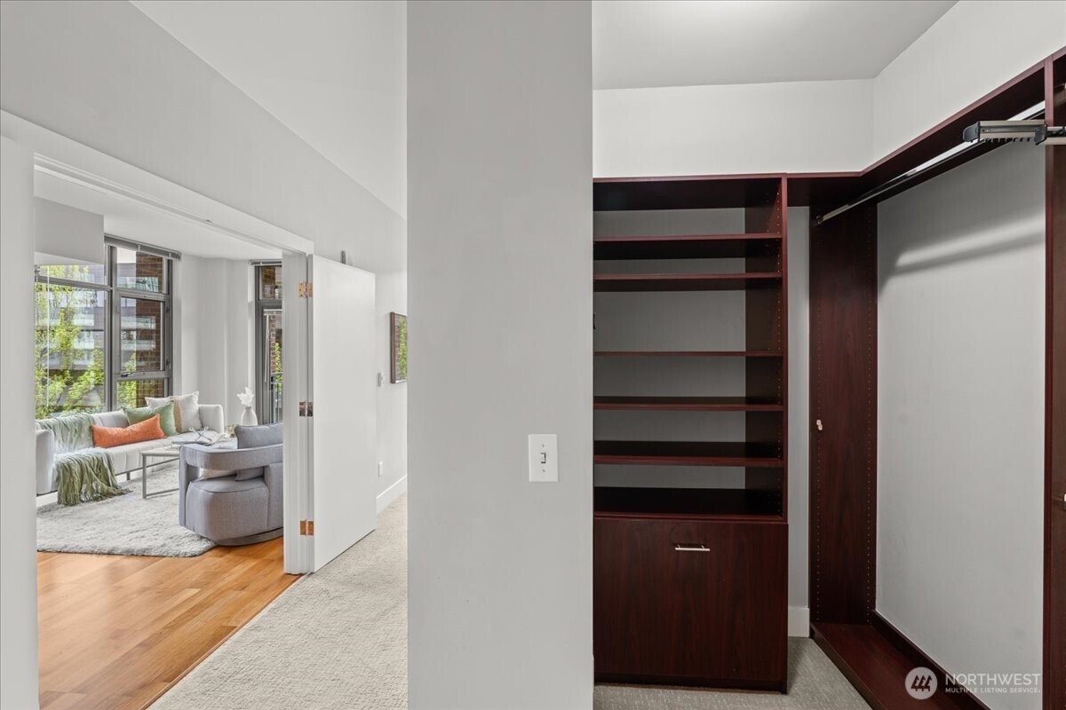 2911 2nd Avenue #506, Seattle, WA 98121