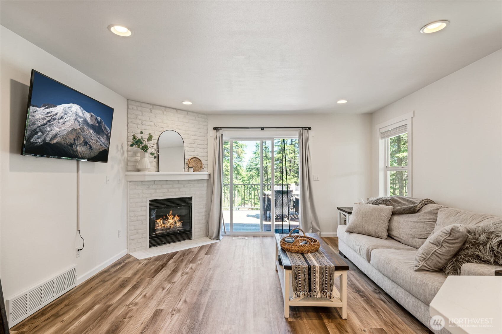 221 Gunther Loop Road , Cle Elum, WA 98922