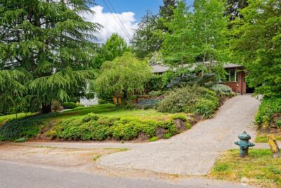 2624 NE 82nd Street , Seattle, WA 98115