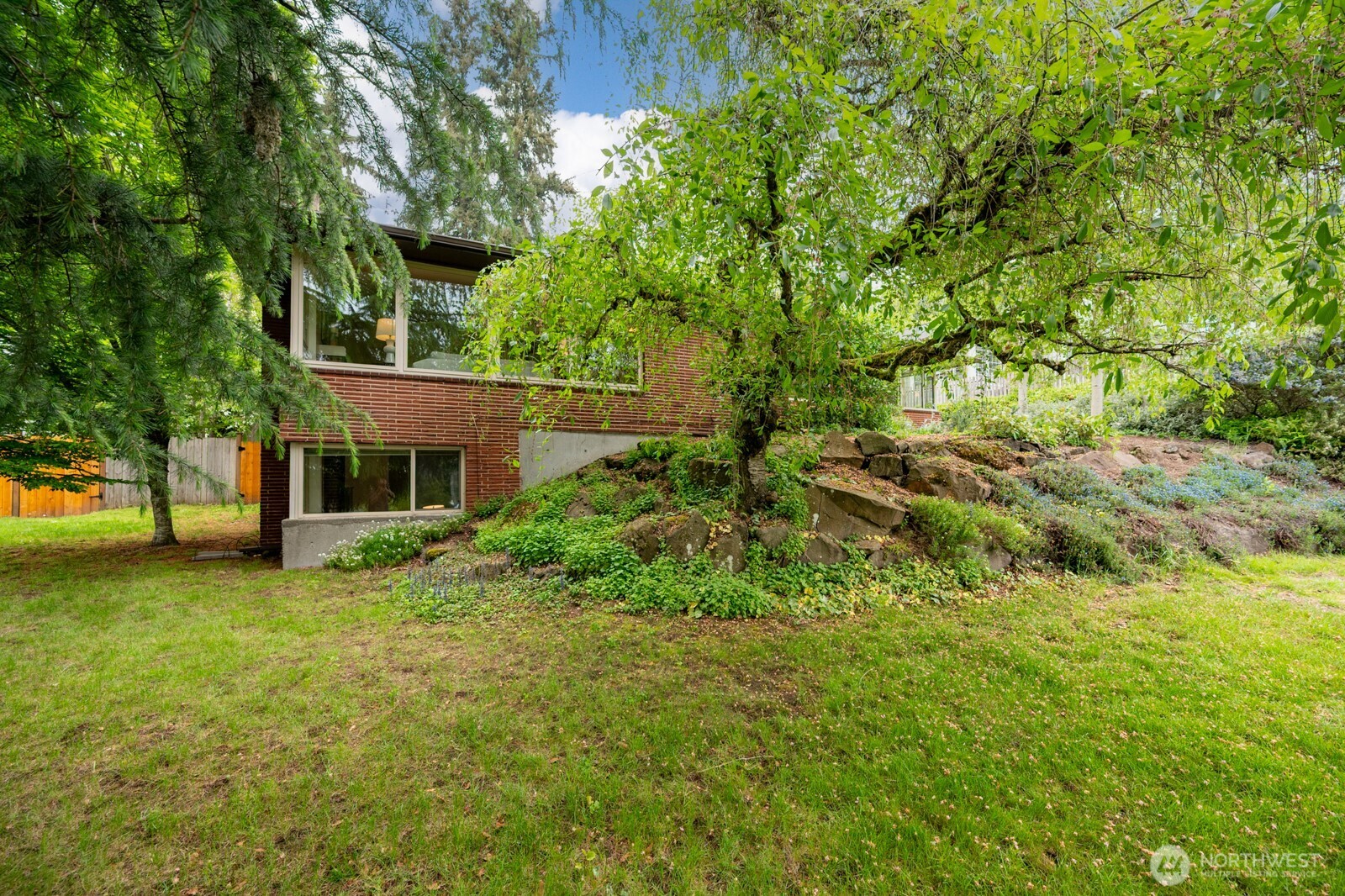 2624 NE 82nd Street , Seattle, WA 98115