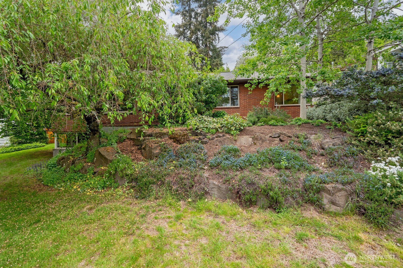 2624 NE 82nd Street , Seattle, WA 98115