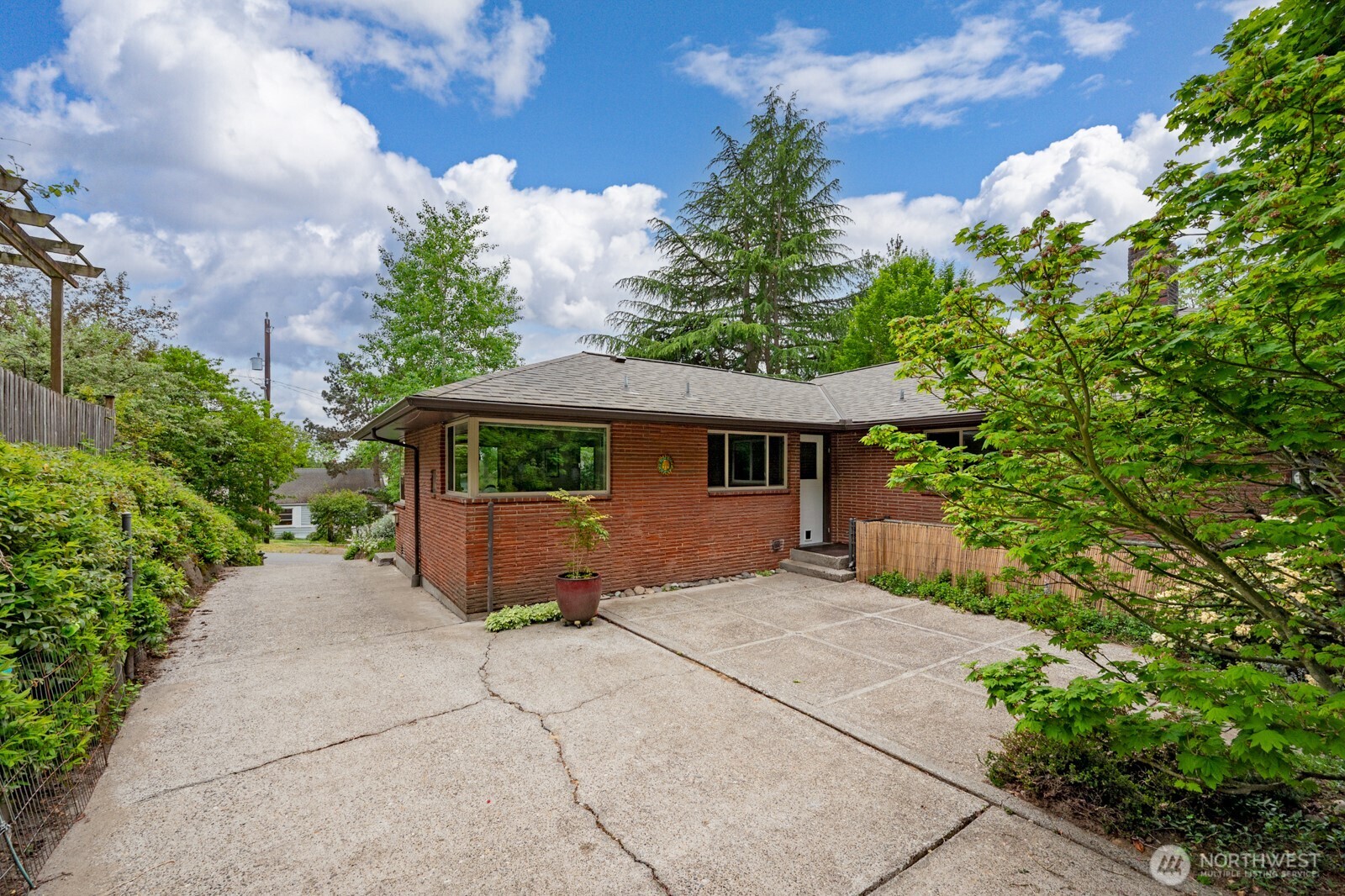 2624 NE 82nd Street , Seattle, WA 98115