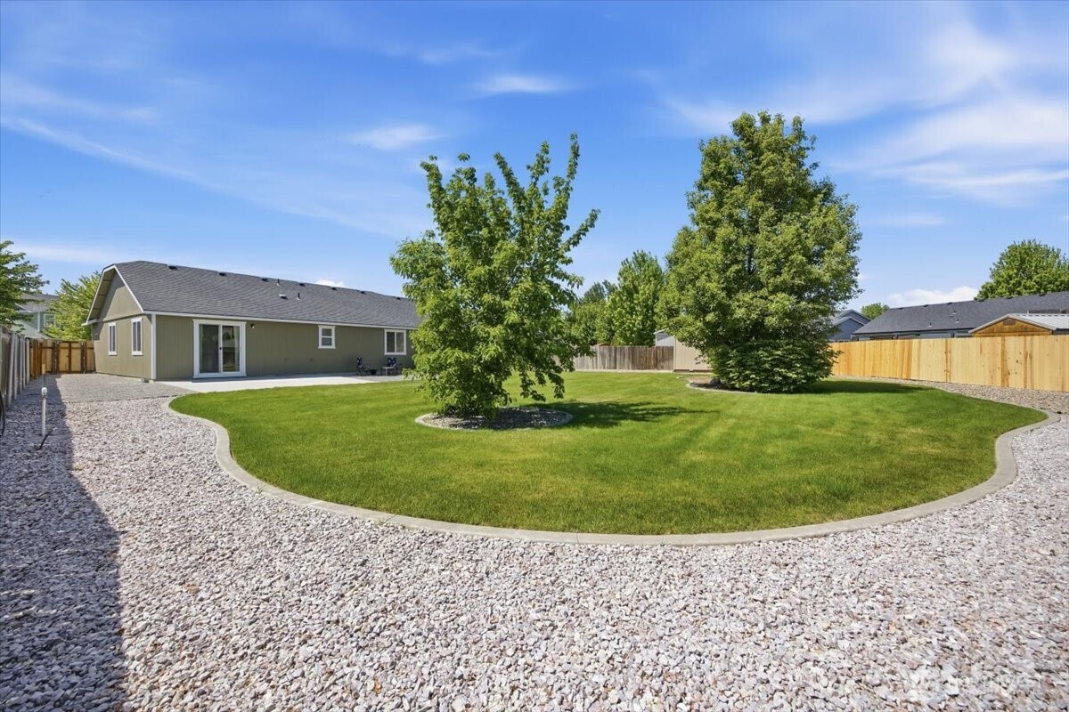 5126 Monica Street , West Richland, WA 99353