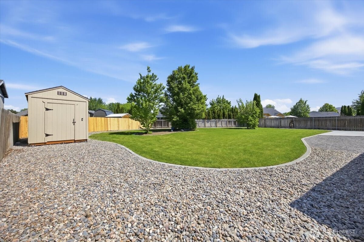 5126 Monica Street , West Richland, WA 99353