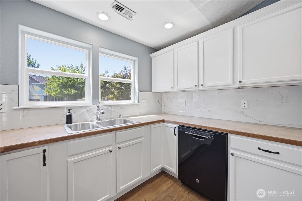 5126 Monica Street , West Richland, WA 99353